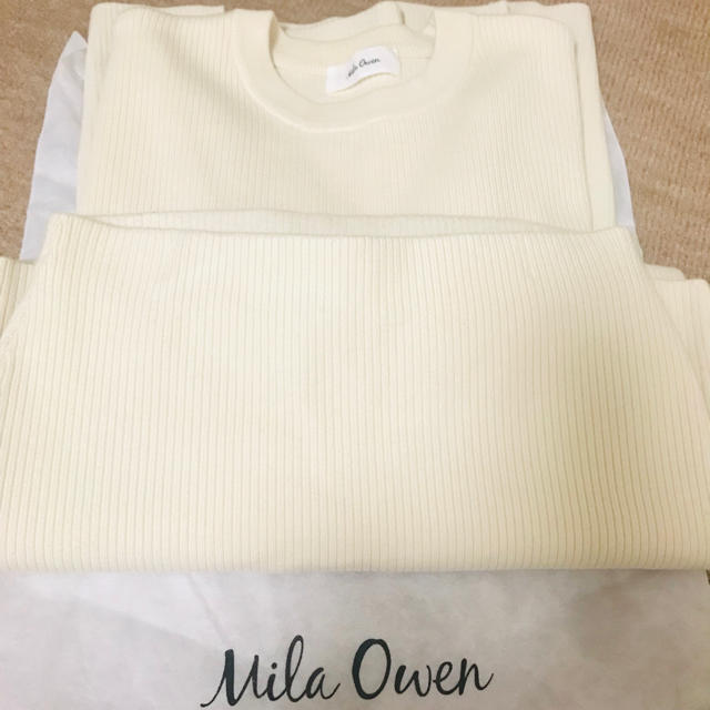 Mila Owen(ミラオーウェン)のミラオーウェン  完売品 セットアップ白 レディースのレディース その他(セット/コーデ)の商品写真