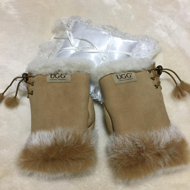 UGG - 美品 UGGムートン手袋の通販 by みさ's shop｜アグならラクマ