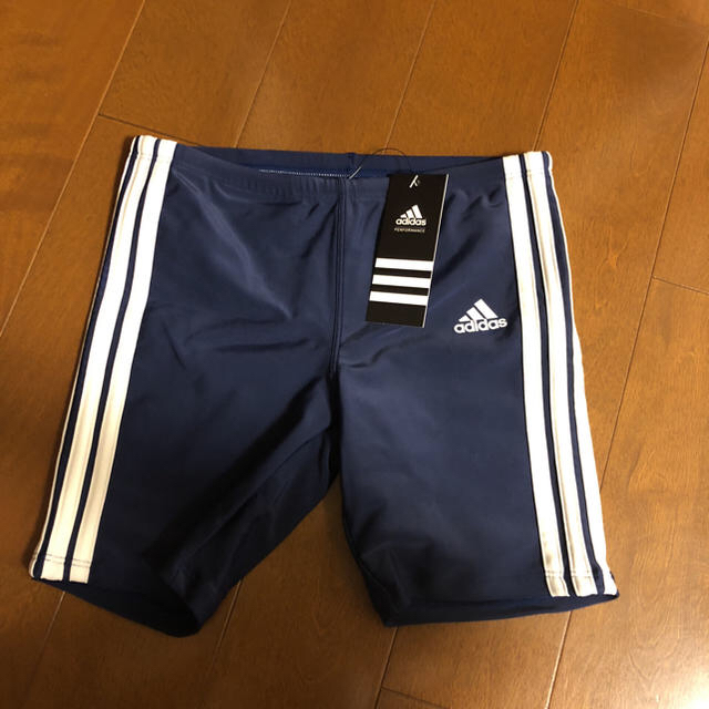 adidas(アディダス)のadidas スクール水着 キッズ/ベビー/マタニティのキッズ服男の子用(90cm~)(水着)の商品写真