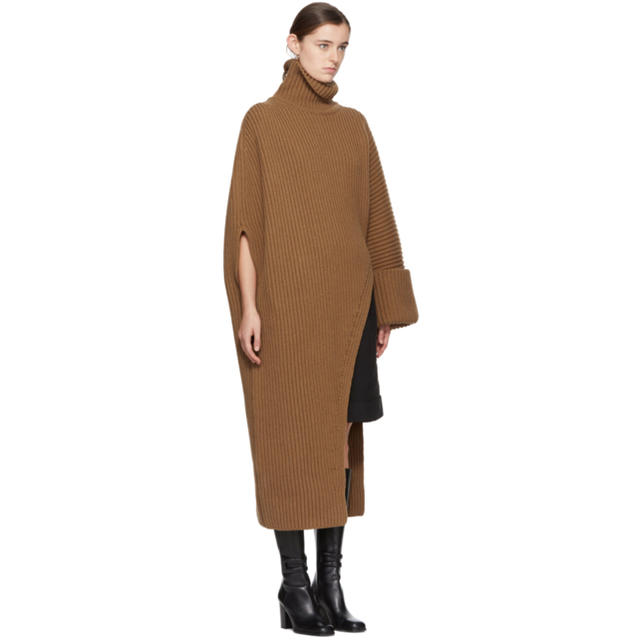 Jil Sander(ジルサンダー)のJil Sander Asymmetric Oversized Sweater レディースのワンピース(ロングワンピース/マキシワンピース)の商品写真