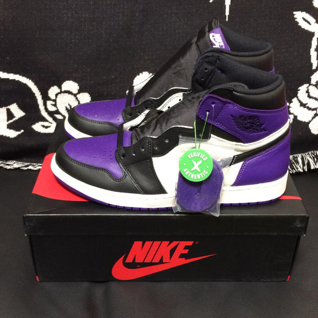 NIKE(ナイキ)のNIKE AIR JORDAN 1 HIGH OG COURT PURPLE メンズの靴/シューズ(スニーカー)の商品写真