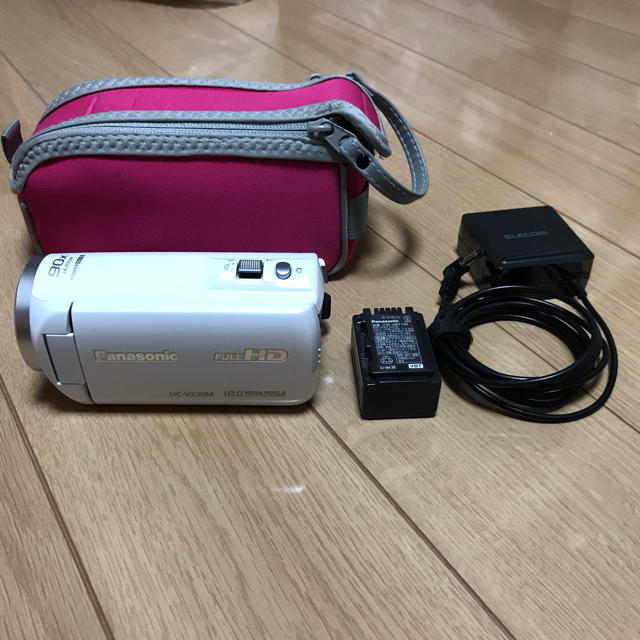 カメラPanasonic HC-V230M コンパクト充電器 ケース付き