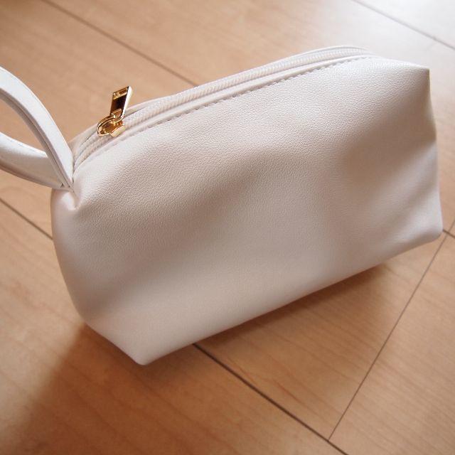 シンプルポーチ コスメポーチ 白 ホワイト 大きめの通販 By Nui S Shop ラクマ