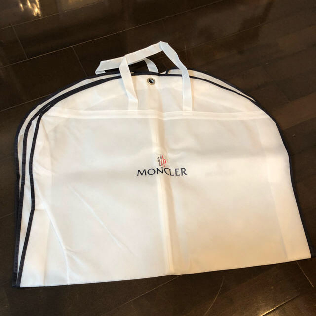 MONCLER(モンクレール)のモンクレール バッグ カバー セット ショップバッグ 袋 レディースのバッグ(ショップ袋)の商品写真