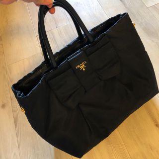 プラダ(PRADA)のプラダ リボン バッグ 黒 ブラック シャネル ヴィトン PRADA(トートバッグ)