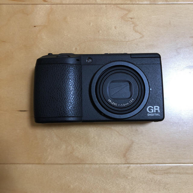 RICOH(リコー)の【美品】【おまけ付き】RICOH GR DIGITAL Ⅱ スマホ/家電/カメラのカメラ(コンパクトデジタルカメラ)の商品写真