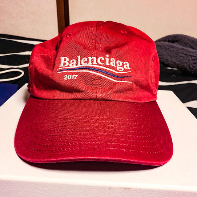 Balenciaga(バレンシアガ)の【yzyさま専用】BALENCIAGA x COLLETTE キャップ レディースの帽子(キャップ)の商品写真