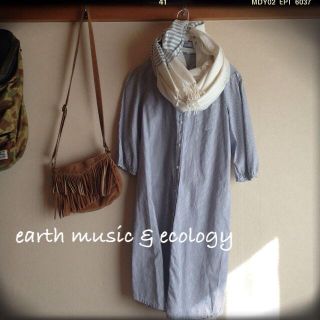 アースミュージックアンドエコロジー(earth music & ecology)の5分袖 ストライプシャツワンピ(ひざ丈ワンピース)