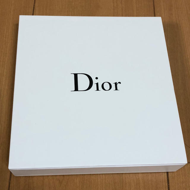 Dior(ディオール)の【 未使用 / Dior 】バックステージ ラグジュアリーボックス コスメ/美容のキット/セット(コフレ/メイクアップセット)の商品写真