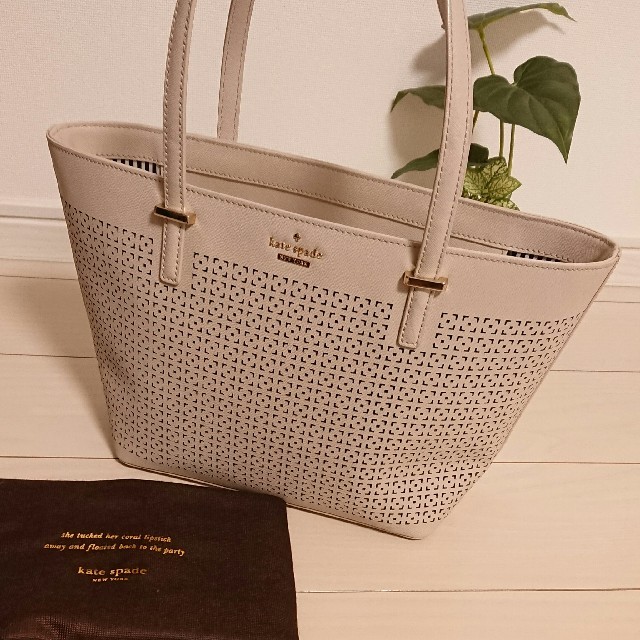 kate spade new york(ケイトスペードニューヨーク)の【美品】ケイトスペード レザートートバッグ マイケルコース フルラ レディースのバッグ(トートバッグ)の商品写真