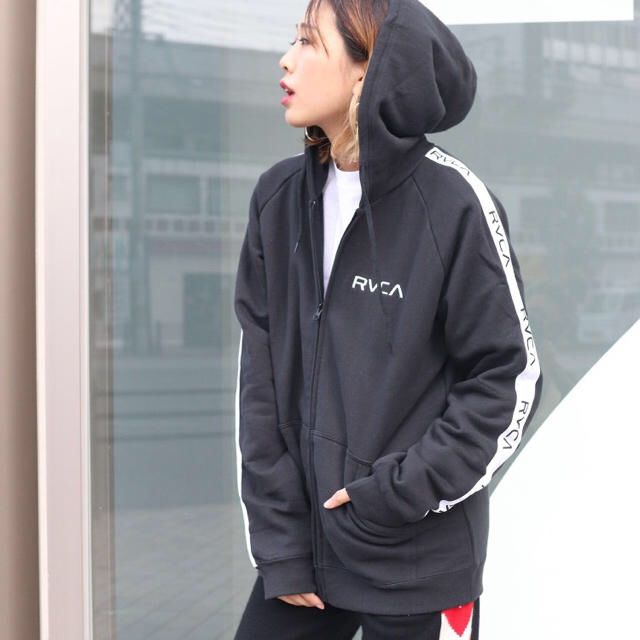 新品 RVCA テープロゴパーカー