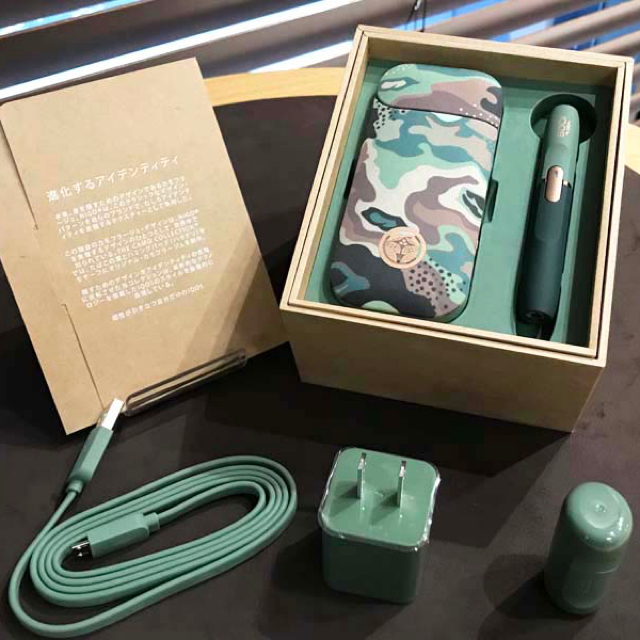 IQOS(アイコス) NIGO 2.4 Plus CAMO DEVICE 独特の素材 8330円引き