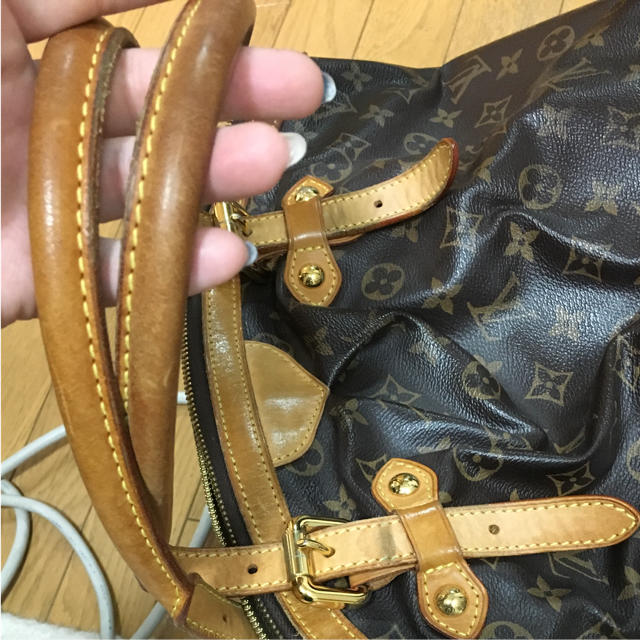 LOUIS VUITTON(ルイヴィトン)のルイヴィトン ティヴォリgm レディースのバッグ(ショルダーバッグ)の商品写真