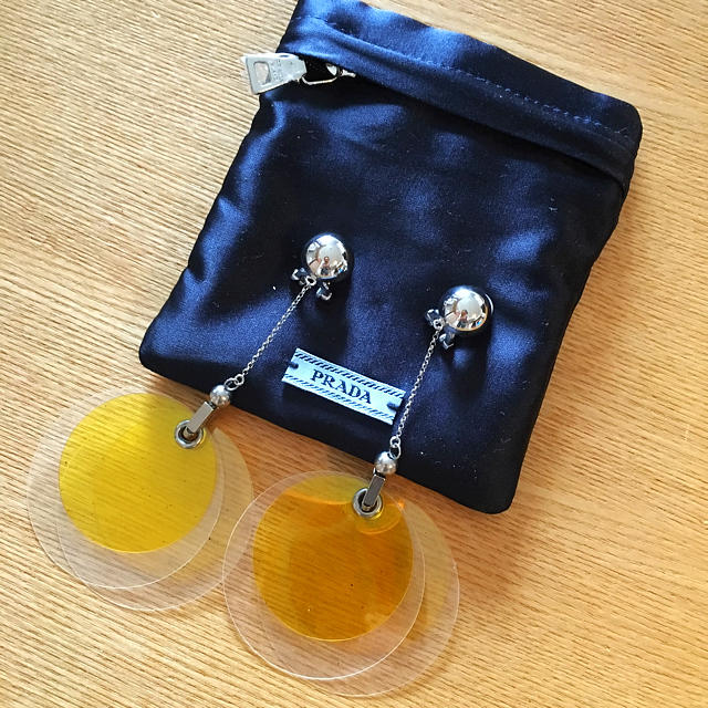 PRADA(プラダ)のPRADA 大振りプラスチックイヤリング レディースのアクセサリー(イヤリング)の商品写真