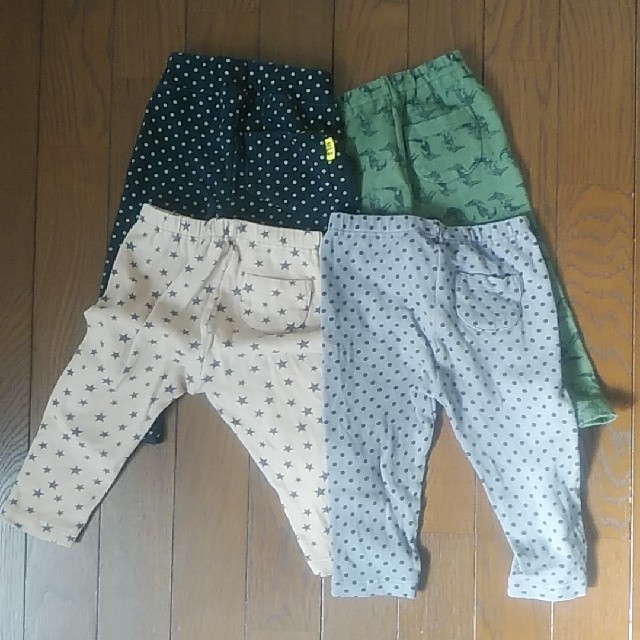 UNIQLO(ユニクロ)の長ズボン　80cm　2枚で300円 キッズ/ベビー/マタニティのベビー服(~85cm)(パンツ)の商品写真