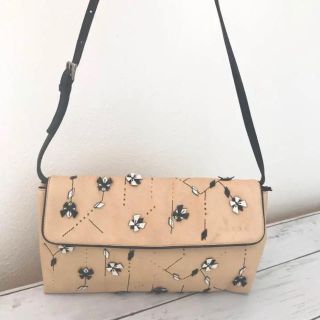 プラダ(PRADA)のPRADA プラダ ショルダーバッグ 花柄 フラワー クリーム ブラック 正規品(ショルダーバッグ)