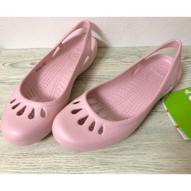 crocs(クロックス)の新品 クロックス マリンディ W6 コットンキャンディ 〜23.0cm レディースの靴/シューズ(サンダル)の商品写真