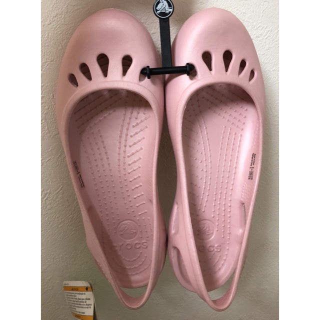 crocs(クロックス)の新品 クロックス マリンディ W6 コットンキャンディ 〜23.0cm レディースの靴/シューズ(サンダル)の商品写真