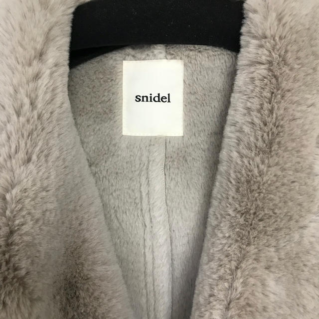 SNIDEL(スナイデル)の送料込♡snidel♡ウエストマークムートンコート レディースのジャケット/アウター(ムートンコート)の商品写真