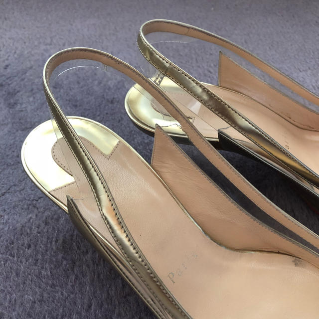 Christian Louboutin(クリスチャンルブタン)のChristian Louboutin ゴールドパンプス 37サイズ レディースの靴/シューズ(ハイヒール/パンプス)の商品写真