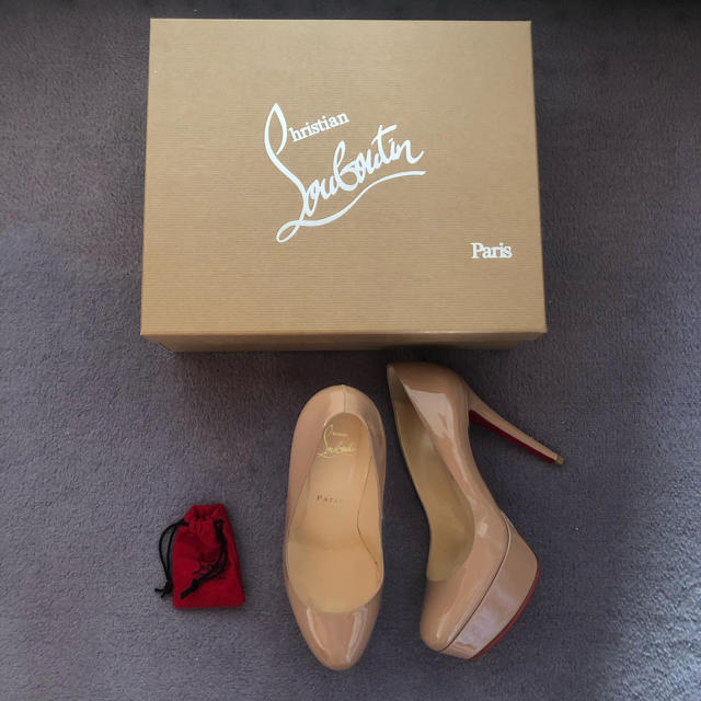 Christian Louboutin ヌードパンプス 37サイズ