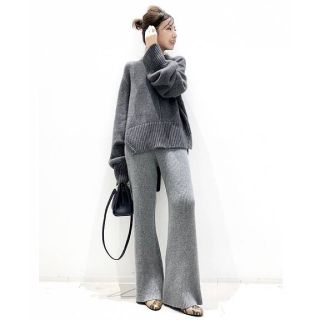 アパルトモンドゥーズィエムクラス(L'Appartement DEUXIEME CLASSE)のL'Appartement KNIT PANTS アパルトモン ニットパンツ新品(カジュアルパンツ)