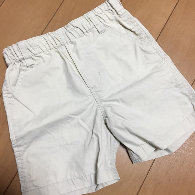 OshKosh(オシュコシュ)のショートパンツ 95サイズ キッズ/ベビー/マタニティのキッズ服男の子用(90cm~)(パンツ/スパッツ)の商品写真