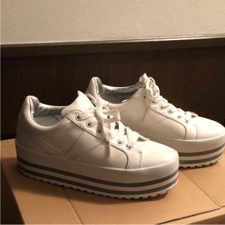 ザラ(ZARA)のZARA プラットフォームスニーカー 白 厚底 39(スニーカー)