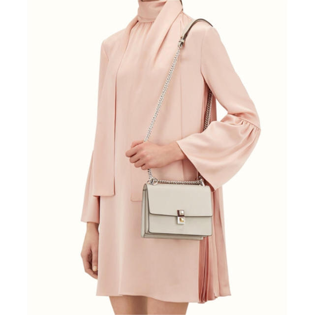 素晴らしい品質 フェンディ - FENDI キャナイ ミニ ショルダーバッグ