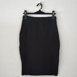 ザラ(ZARA)のZARA♡黒色のペンシルラインスカート(ひざ丈スカート)