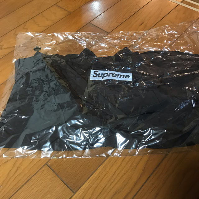 Supreme(シュプリーム)の［送料込］Sサイズ supreme 2-Tone Zip Up Jacket メンズのジャケット/アウター(マウンテンパーカー)の商品写真