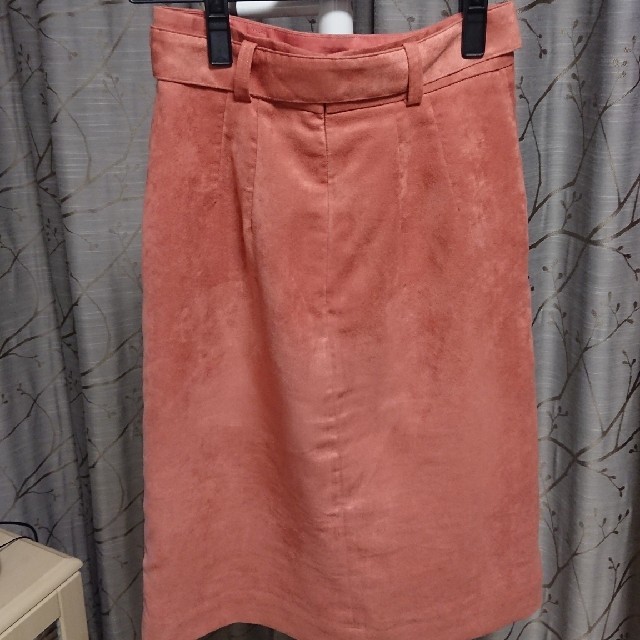 JUSGLITTY(ジャスグリッティー)のJUSGLITTY☆ｽｴｰﾄﾞAﾗｲﾝｽｶｰﾄ レディースのスカート(ひざ丈スカート)の商品写真