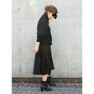 ドゥーズィエムクラス(DEUXIEME CLASSE)のDeuxieme Classe GLOSSY-SKIRT 黒36(ひざ丈スカート)