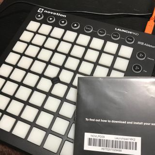 launchpad MK2 (MIDIコントローラー)