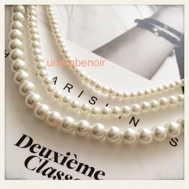 DEUXIEME CLASSE(ドゥーズィエムクラス)の★新品 DEUXIEME CLASSE ドゥーズィエムクラス３連パールネックレス レディースのアクセサリー(ネックレス)の商品写真