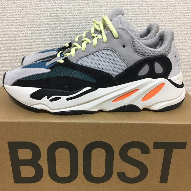 adidas(アディダス)のたすく様専用 YEEZY BOOST 700 メンズの靴/シューズ(スニーカー)の商品写真