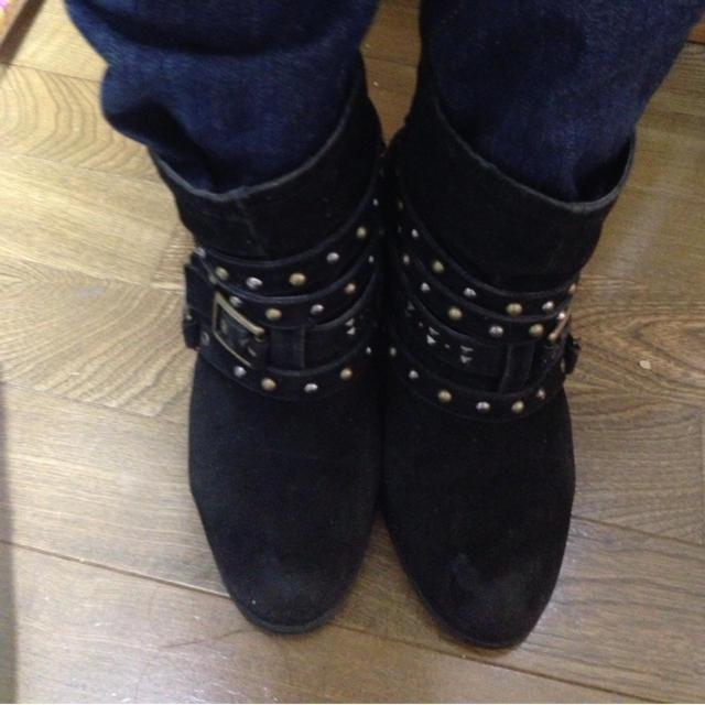♡NUOVO スタッズブーティ♡ レディースの靴/シューズ(ブーツ)の商品写真