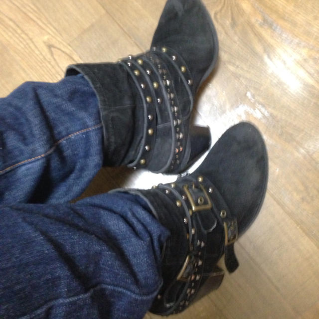 ♡NUOVO スタッズブーティ♡ レディースの靴/シューズ(ブーツ)の商品写真