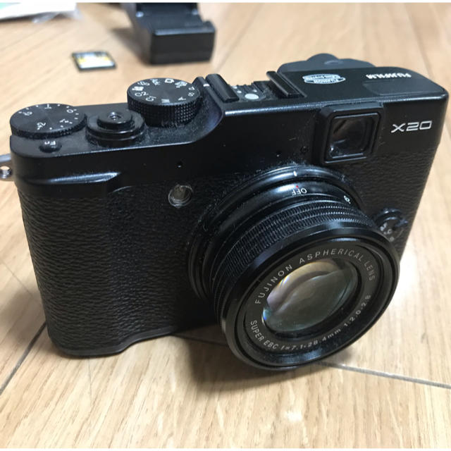 【美品+SDカード付き】FUJIFILM X20 デジタルカメラ