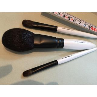 Artisan&Artist - ARTISAN&ARTIST ブラシ3本セットの通販 by クレア Artisan&Artist - ARTISAN&ARTIST ブラシ3本セットの通販 by クレア