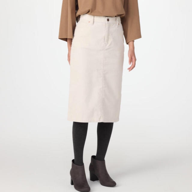 MUJI (無印良品)(ムジルシリョウヒン)の無印良品 オーガニックコットン混ストレッチコーデュロイスカート オフ白 L レディースのスカート(ひざ丈スカート)の商品写真