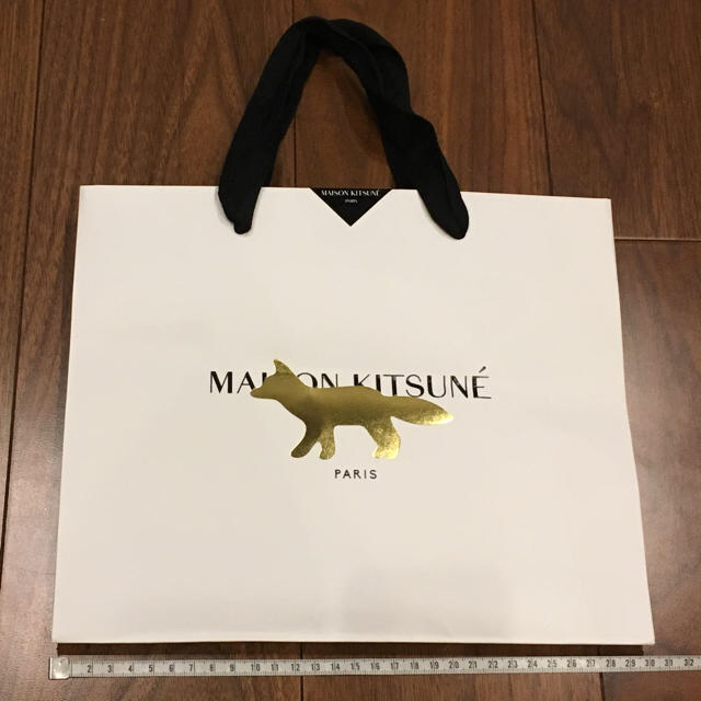 MAISON KITSUNE'(メゾンキツネ)のrena様♡MAISONKITSUNEショップ袋 レディースのバッグ(ショップ袋)の商品写真