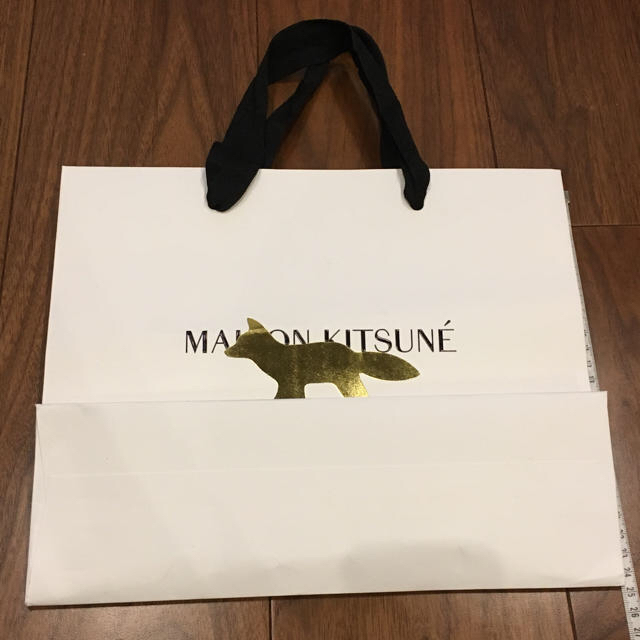 MAISON KITSUNE'(メゾンキツネ)のrena様♡MAISONKITSUNEショップ袋 レディースのバッグ(ショップ袋)の商品写真