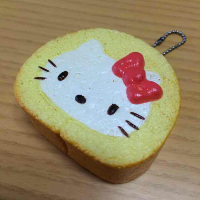 キティちゃん♡ロールケーキ♡スクイーズの通販 by ゆうこ's キティちゃん♡ロールケーキ♡スクイーズの通販 by ゆうこ's
