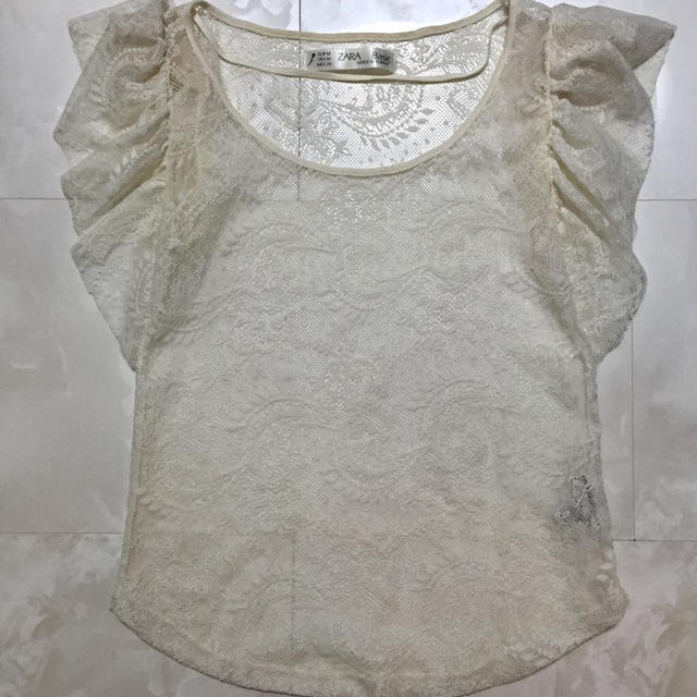 ZARA(ザラ)の白レースティー レディースのトップス(Tシャツ(半袖/袖なし))の商品写真