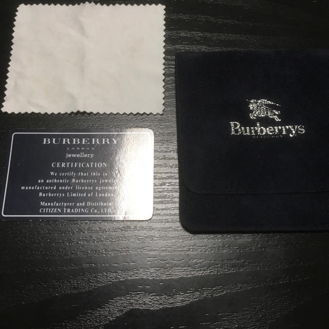 BURBERRY(バーバリー)のBURBERRY ネックレス 指輪２つ レディースのアクセサリー(ネックレス)の商品写真