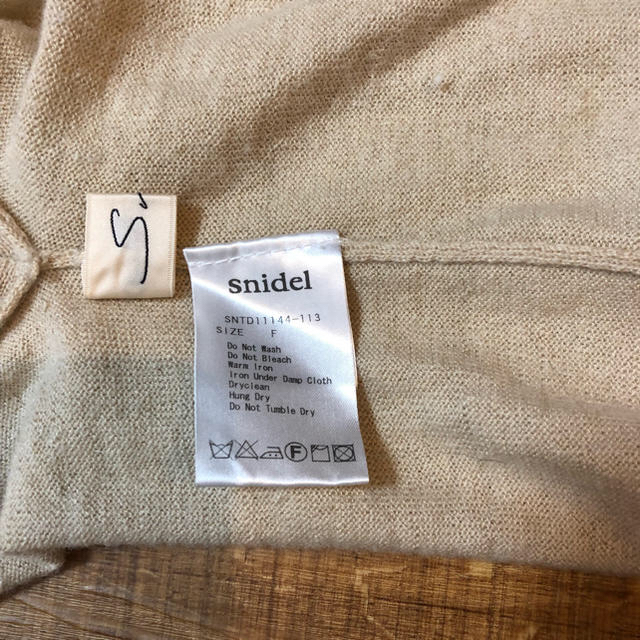 SNIDEL(スナイデル)の【週末限定値下】ニット⭐️ワンピース⭐️ ポンチョ⭐️snidel⭐️スナイデル レディースのトップス(ニット/セーター)の商品写真