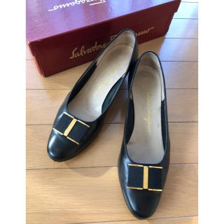 サルヴァトーレフェラガモ(Salvatore Ferragamo)のフェラガモ パンプス 6 1/2 C 箱あり(ハイヒール/パンプス)