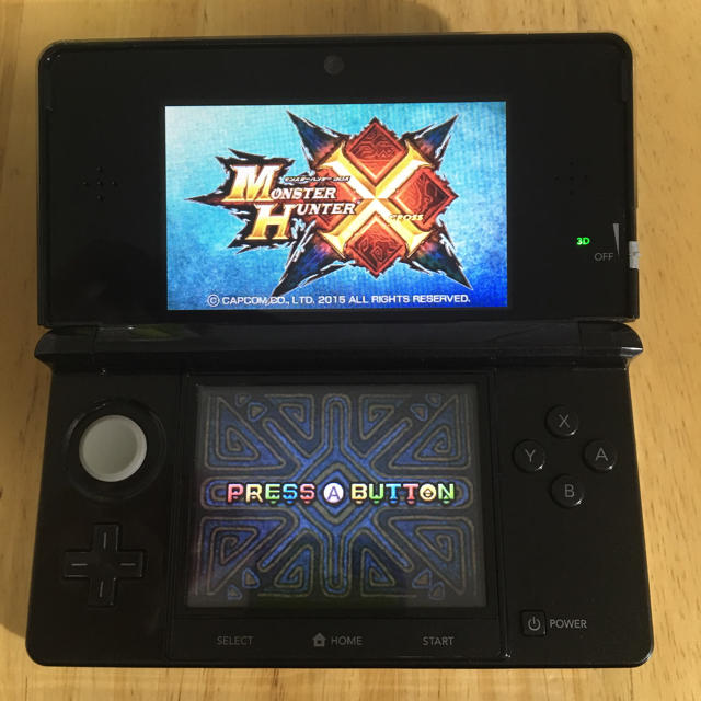 ニンテンドー3DS(ニンテンドー3DS)の3DS ブラック 本体 エンタメ/ホビーのゲームソフト/ゲーム機本体(携帯用ゲーム機本体)の商品写真