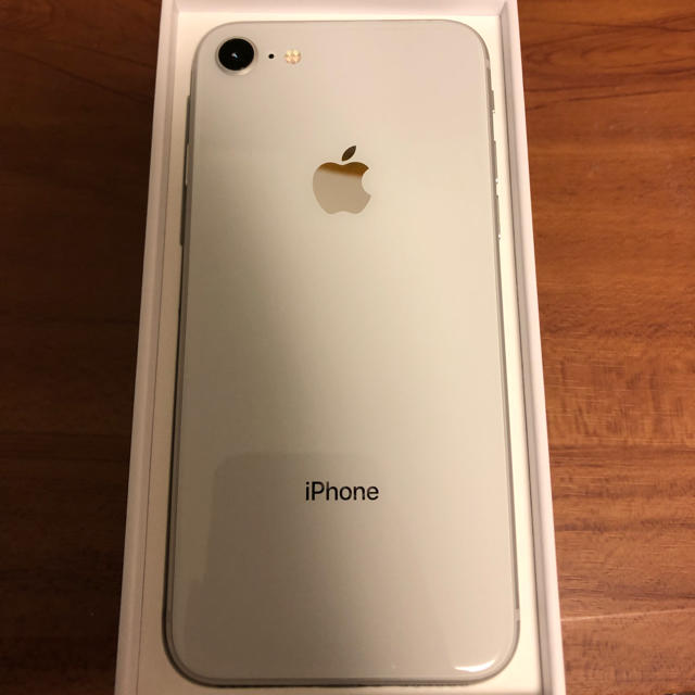 低価格 - Apple iphone8 64GB シルバー simフリー スマートフォン本体